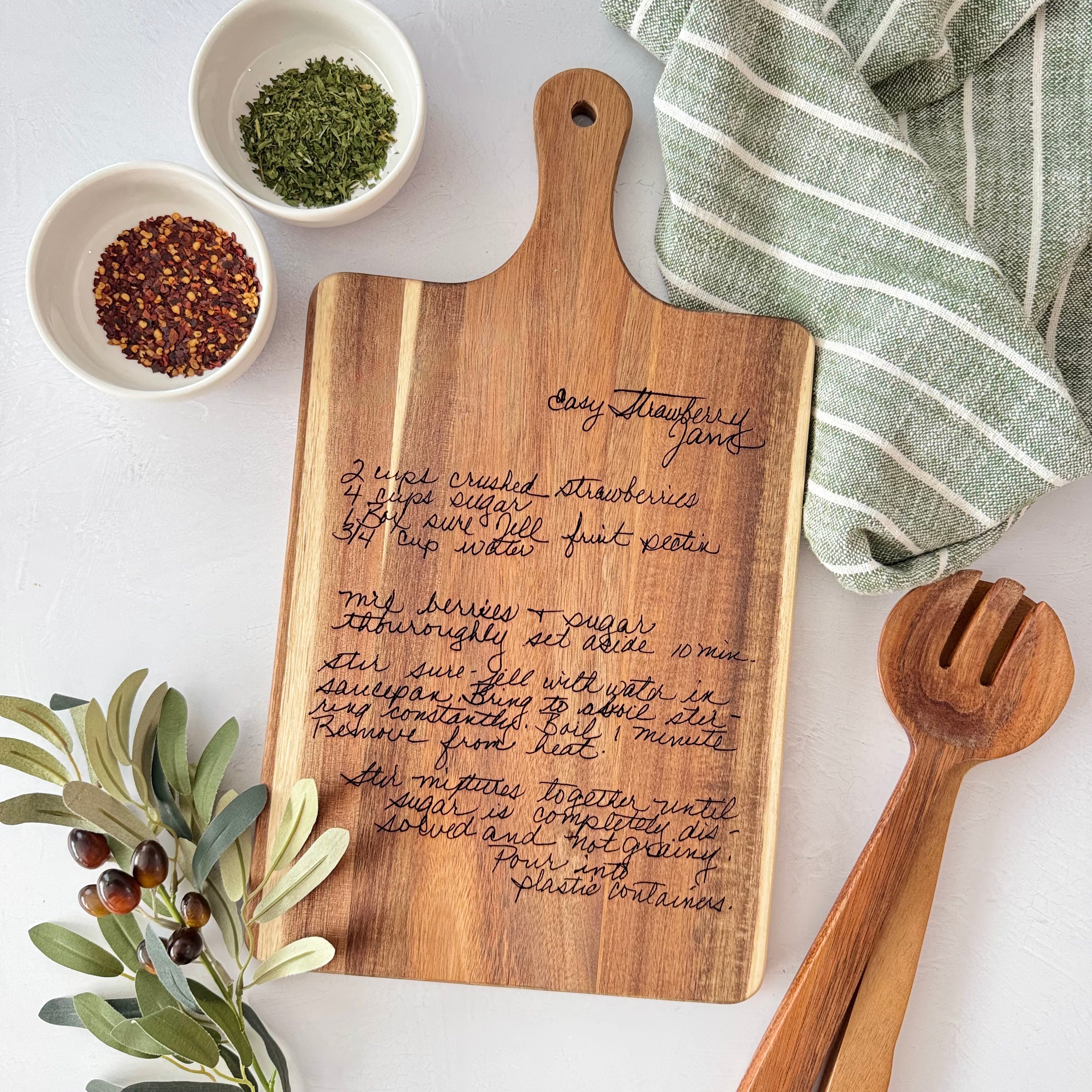 Personalized Cutting Board with Handwritten Recipe