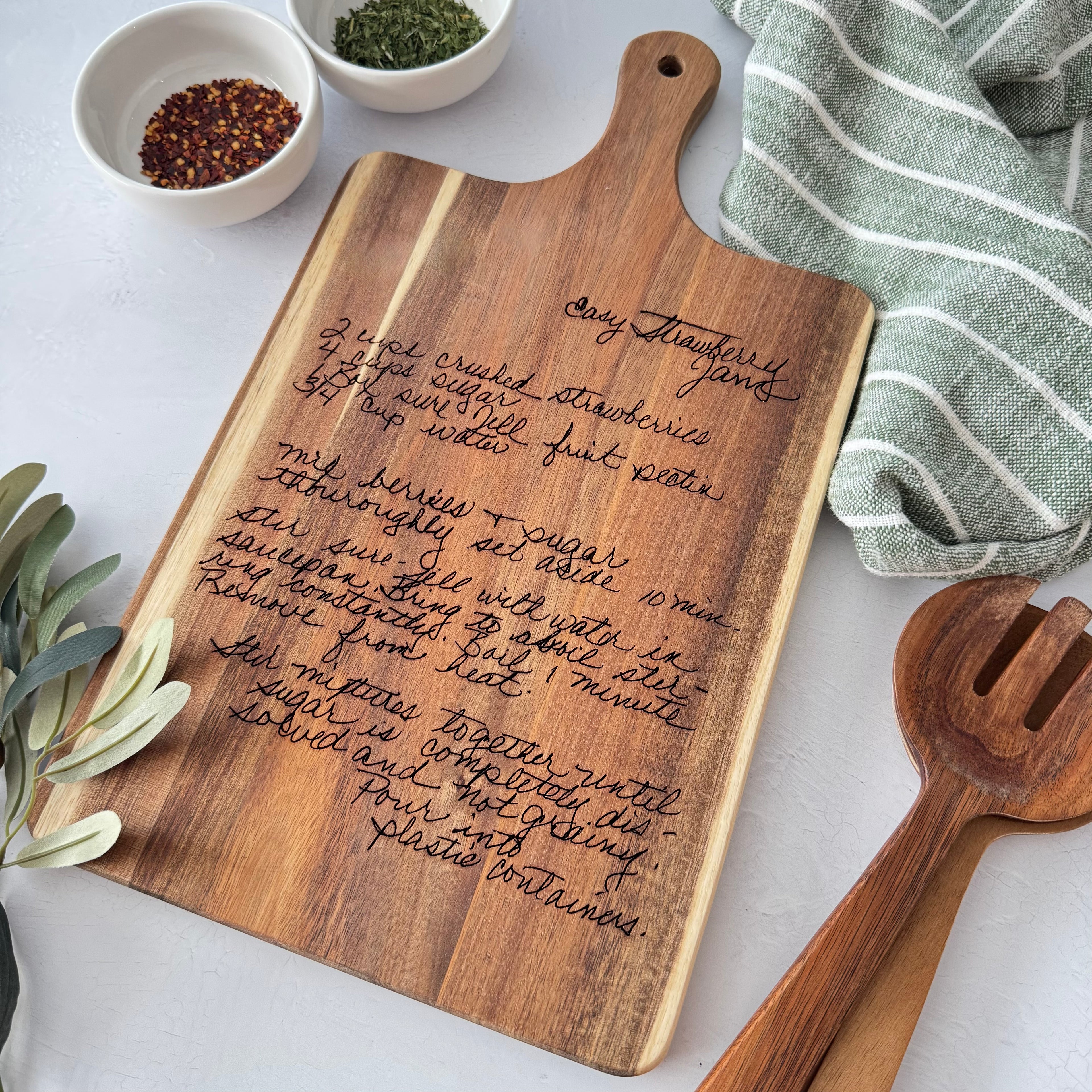 Personalized Cutting Board with Handwritten Recipe