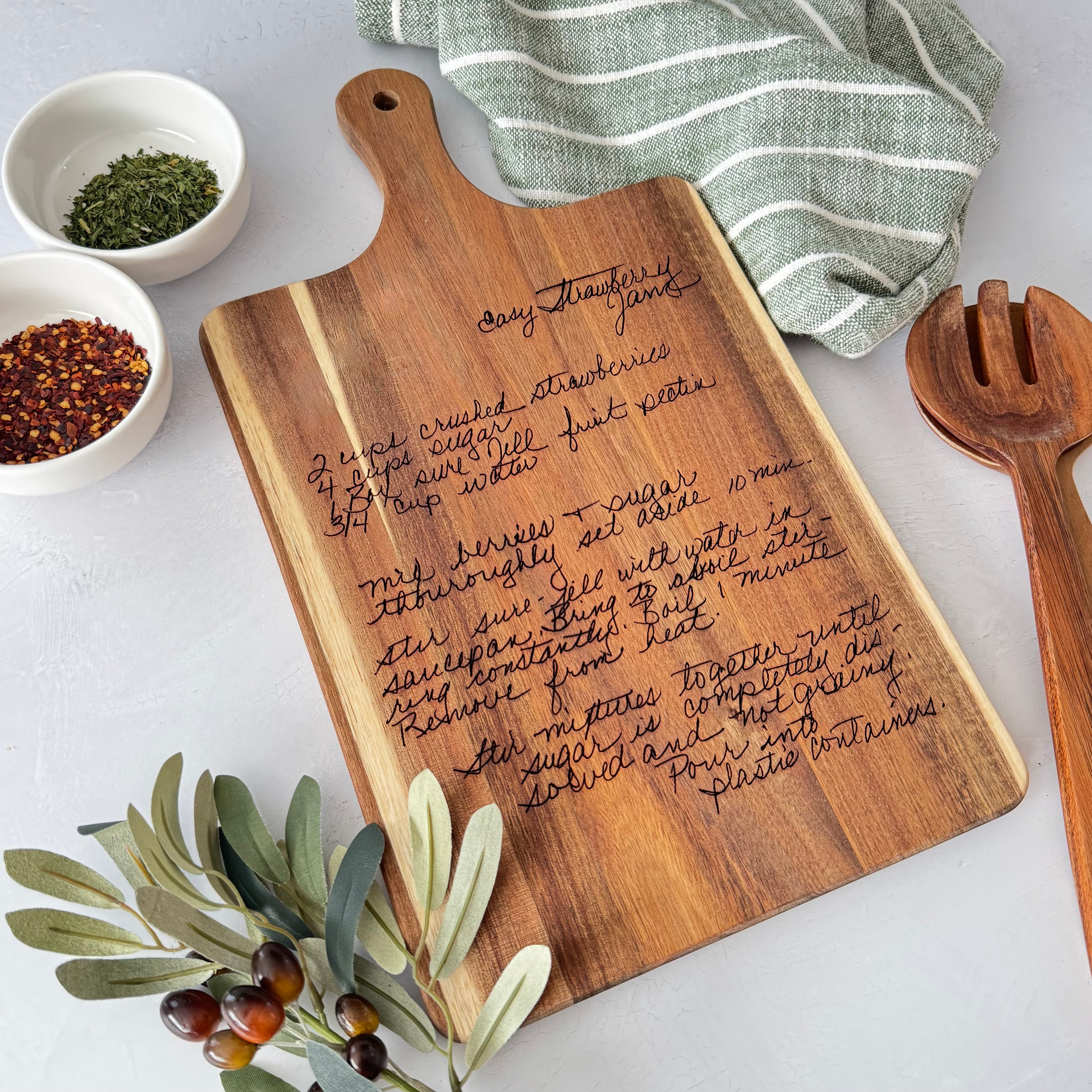 Personalized Cutting Board with Handwritten Recipe