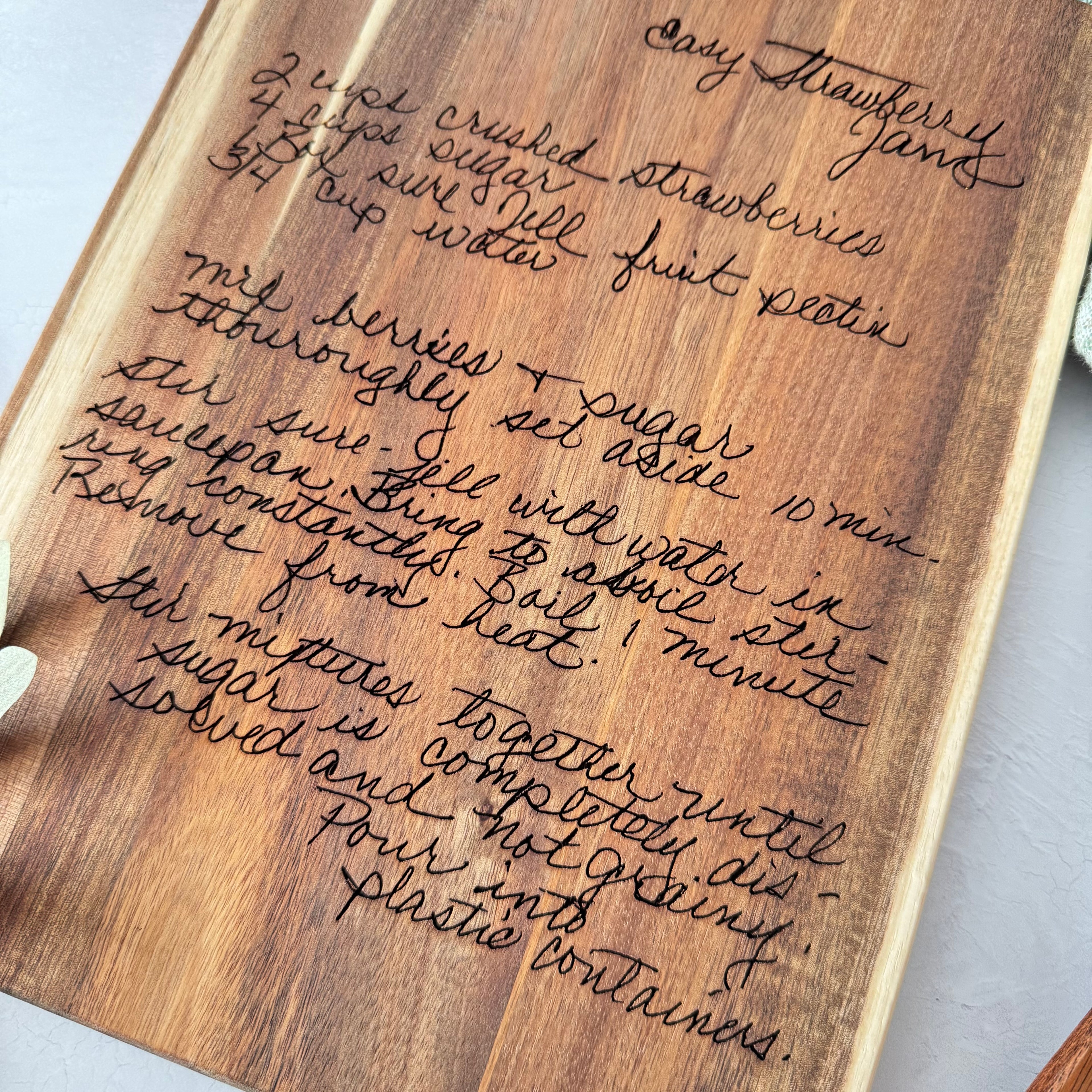 Personalized Cutting Board with Handwritten Recipe