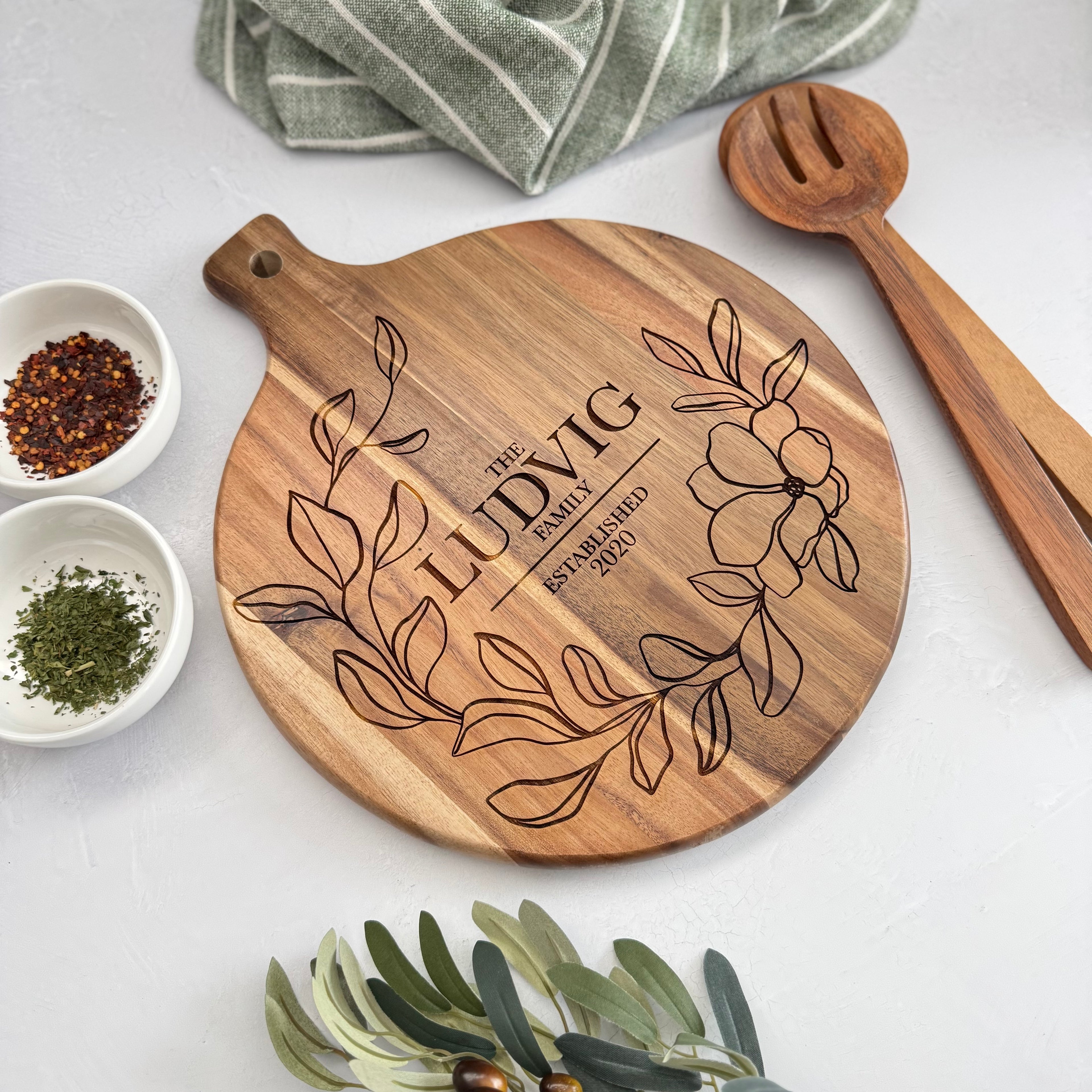 Personalized Monogramed Round Cutting Board