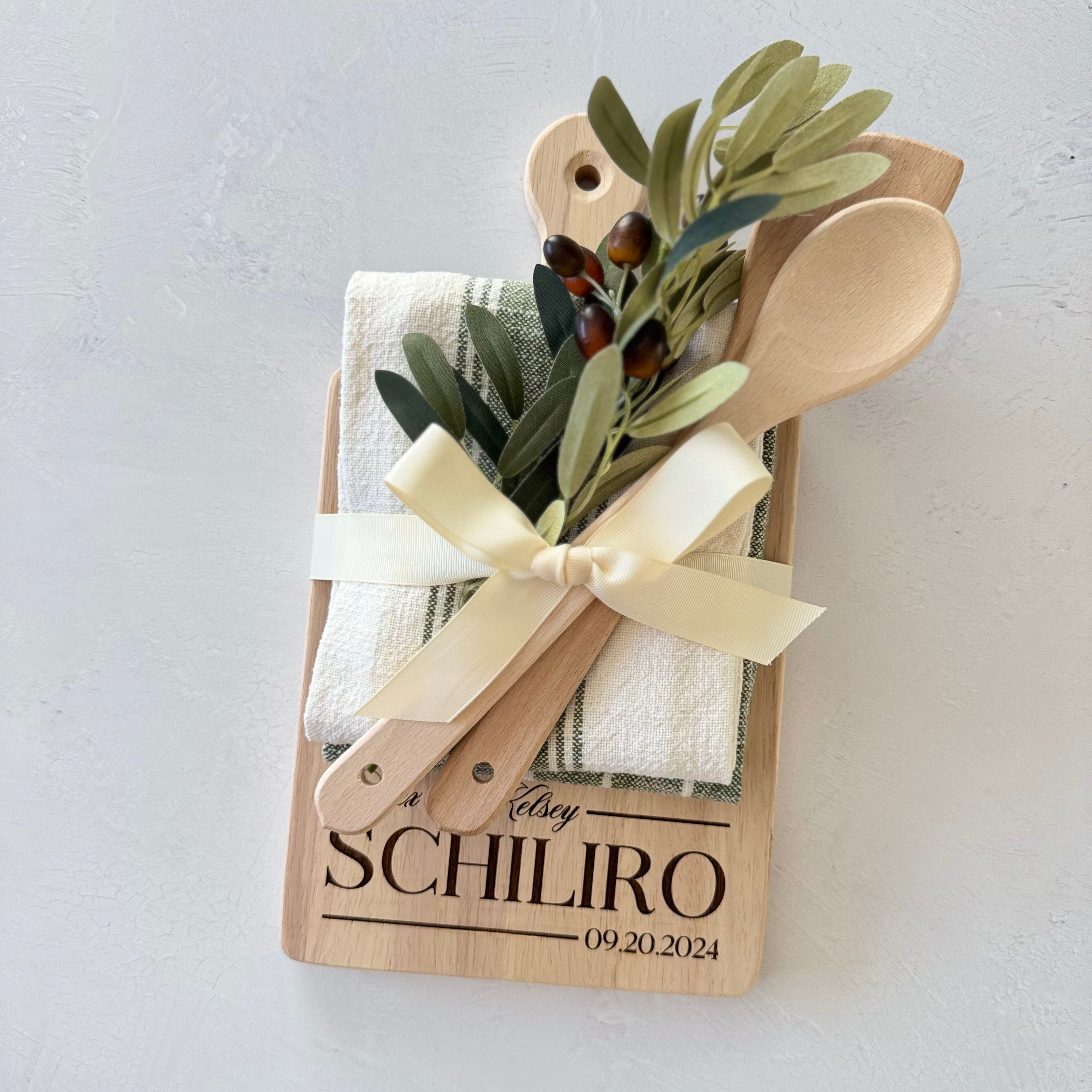 Custom Engraved Family Name and Date Serving Board with Handle Gift Set Bundle