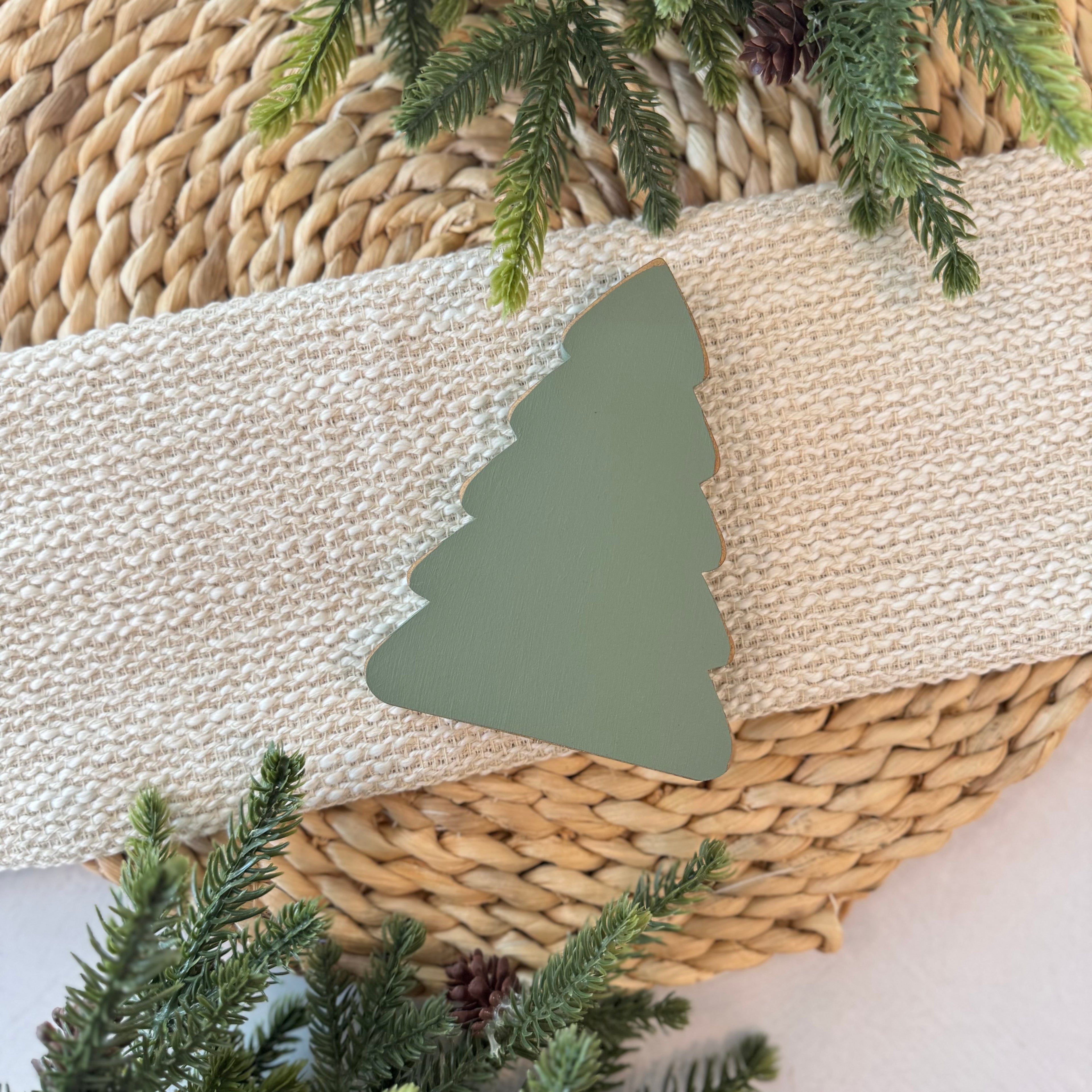 Christmas Tree Shelf Sitter