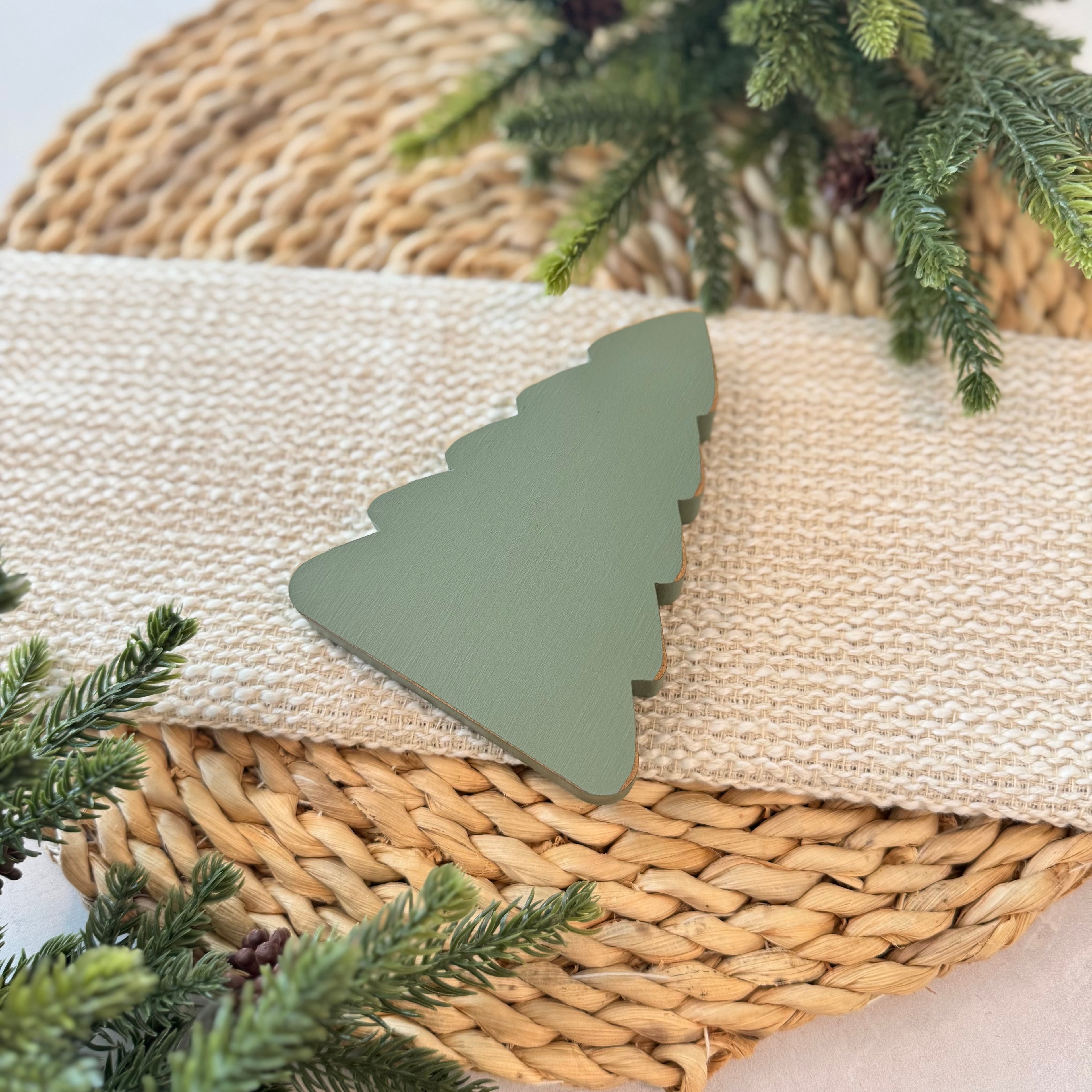 Christmas Tree Shelf Sitter