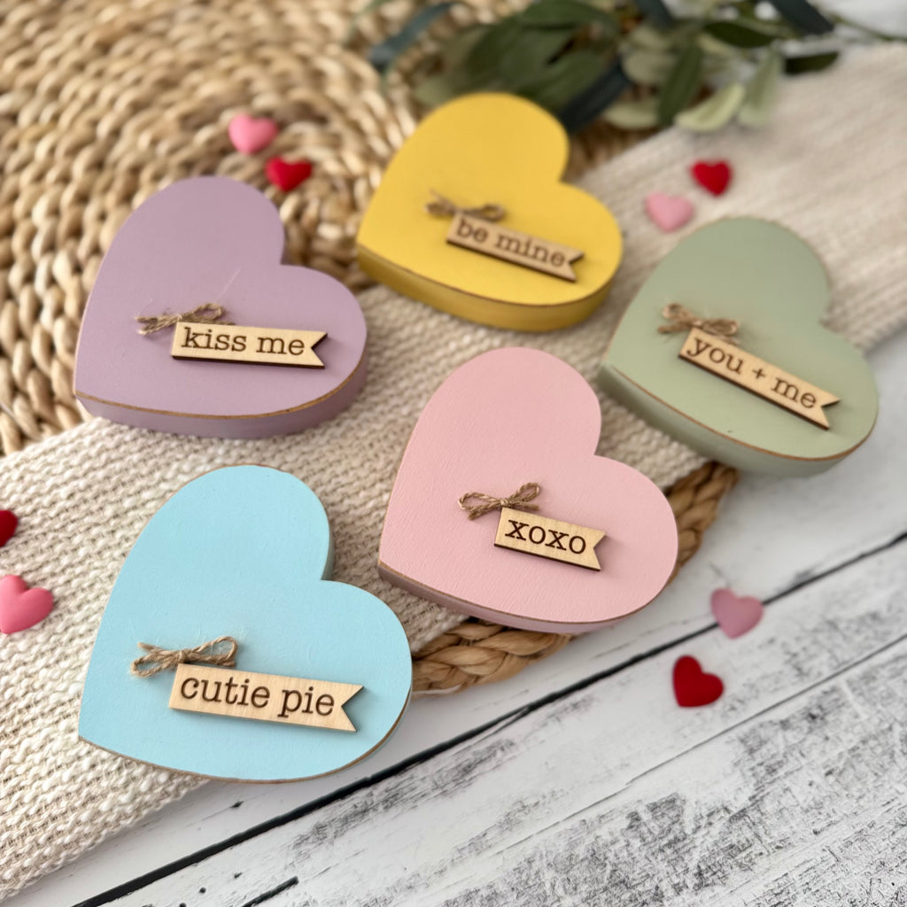Chunky Wooden Conversation Heart Shelf Sitter