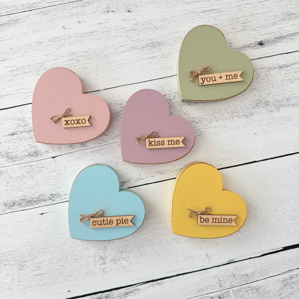 Chunky Wooden Conversation Heart Shelf Sitter