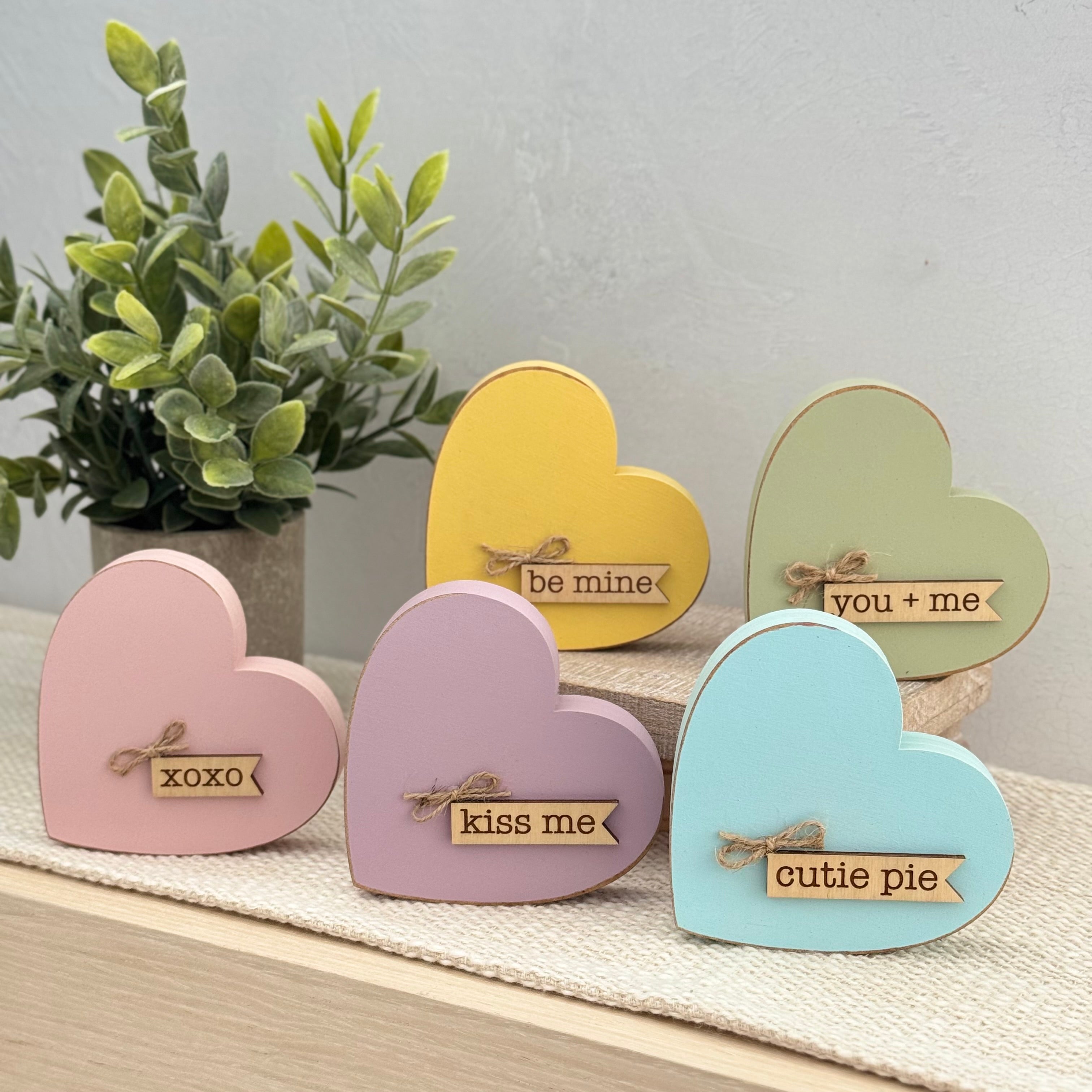 Chunky Wooden Conversation Heart Shelf Sitter