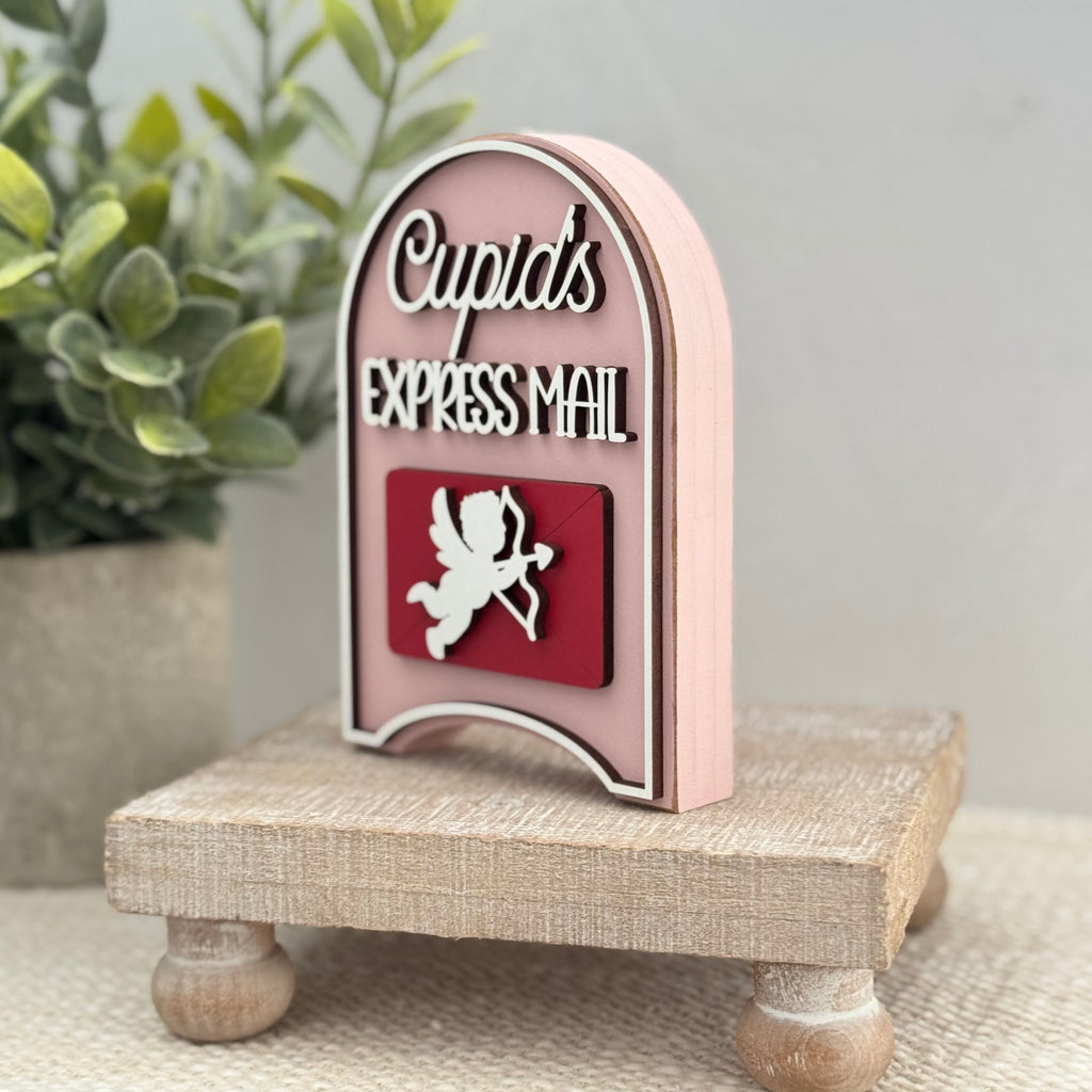 Cupid’s Express Mail Shelf Sitter
