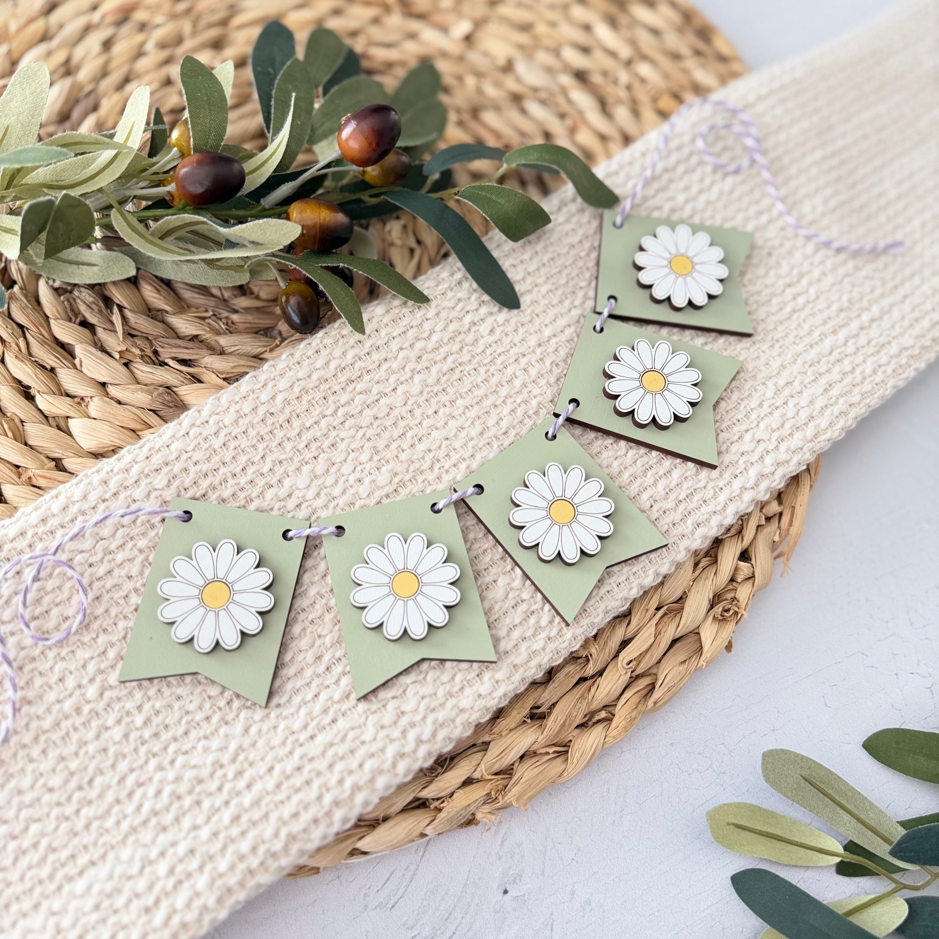 Daisy Flower Mini Tiered Tray Banner