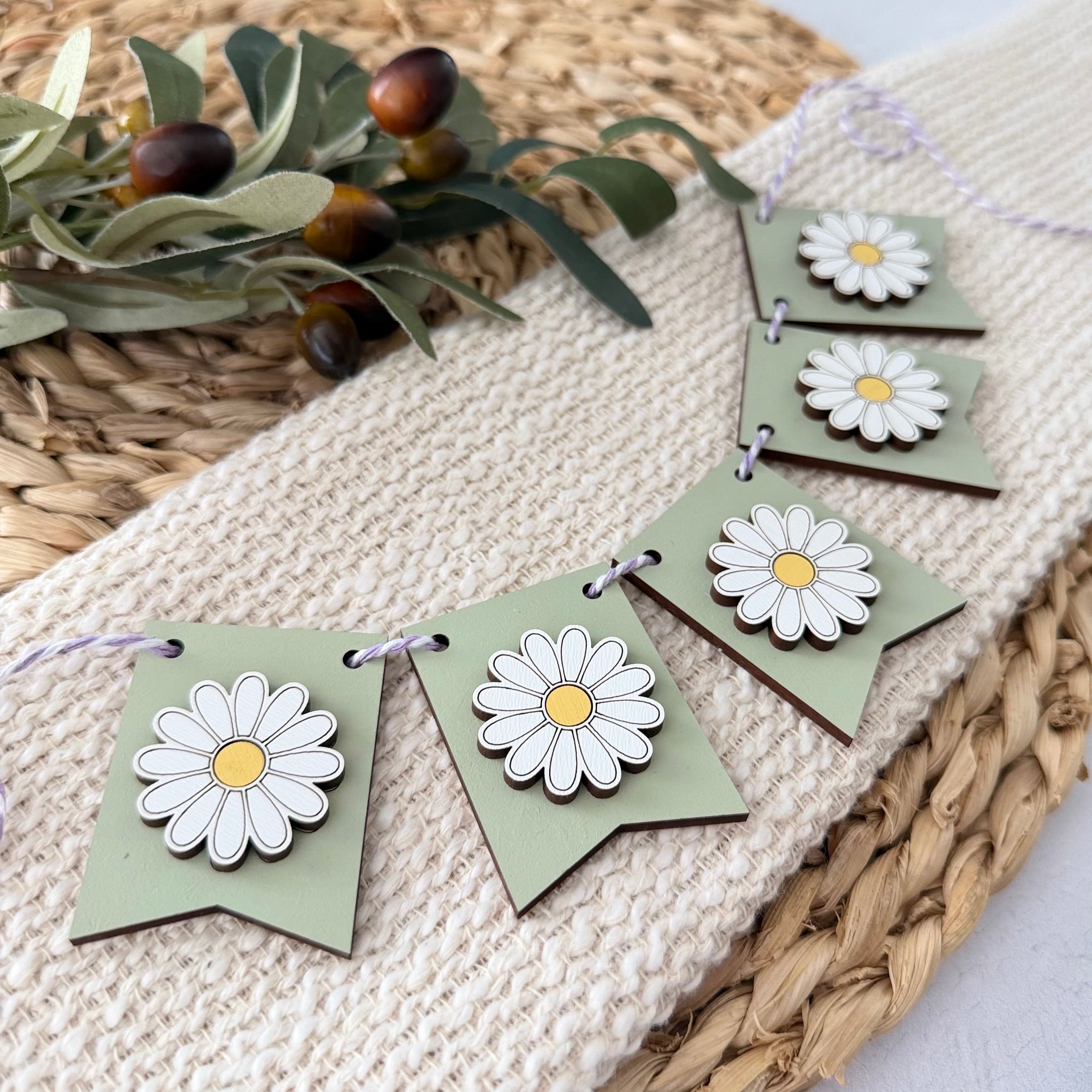 Daisy Flower Mini Tiered Tray Banner