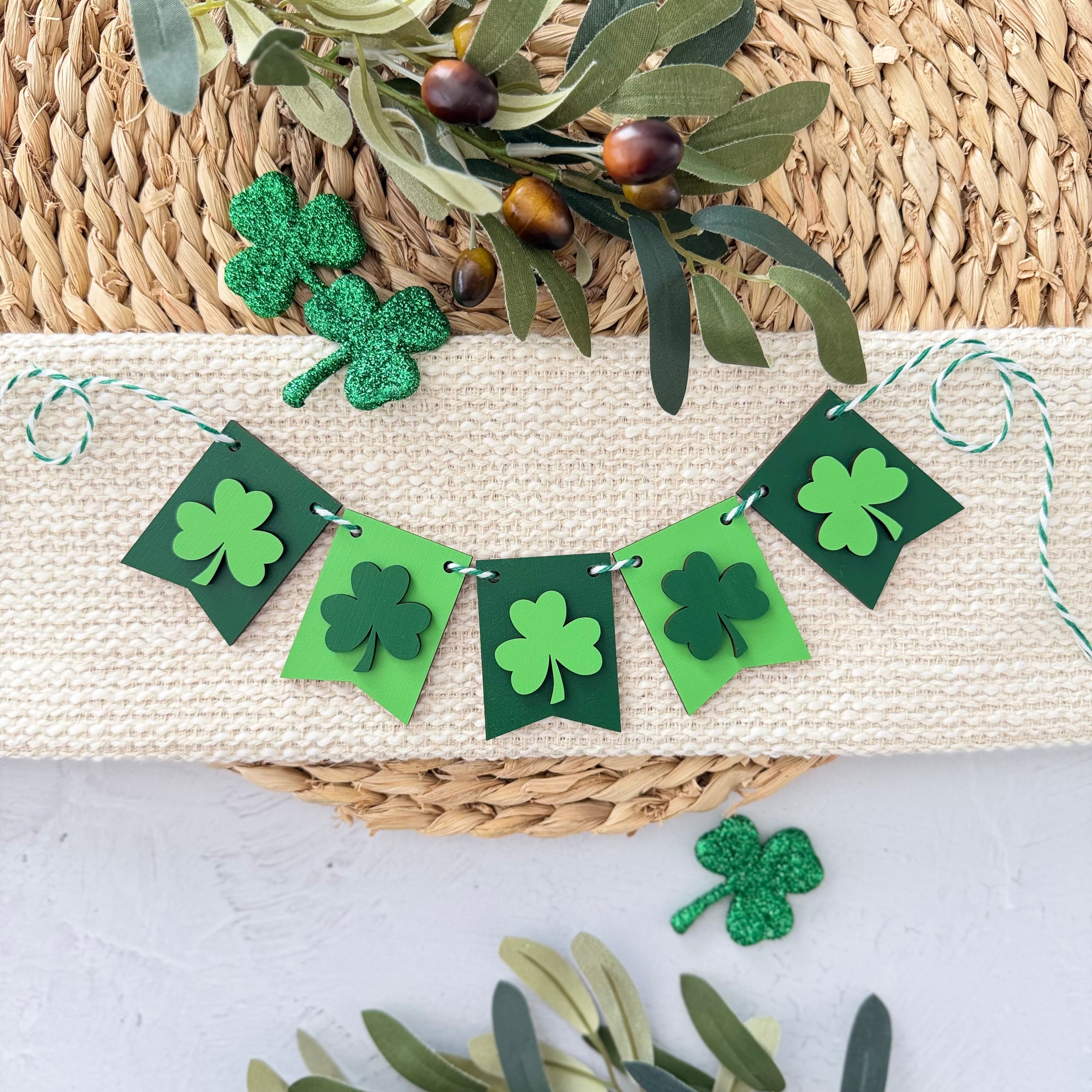 Shamrock Mini Tiered Tray Banner