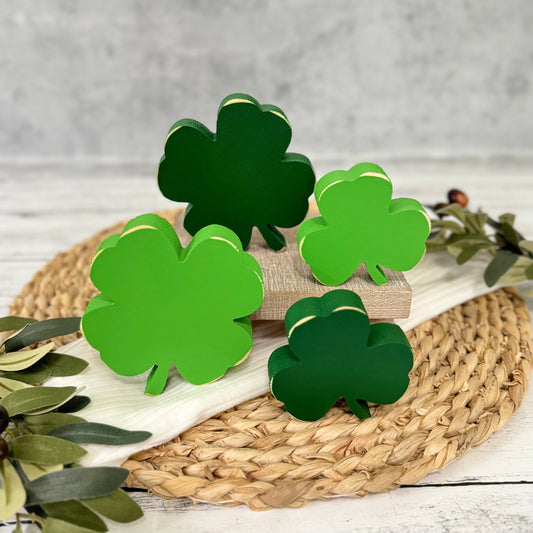 Chunky Wood Shamrock Shelf Sitter