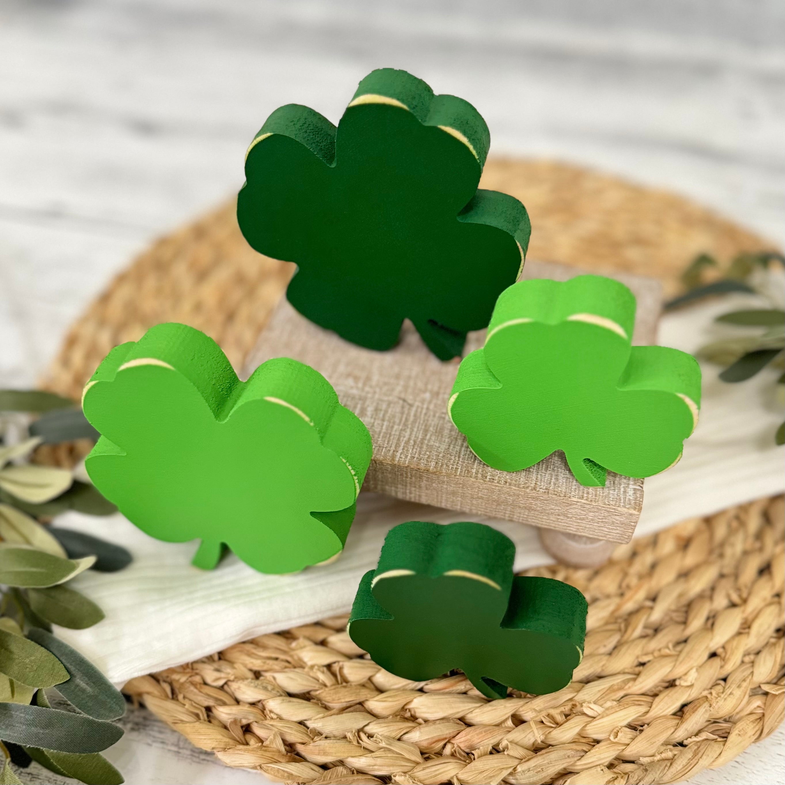 Chunky Wood Shamrock Shelf Sitter