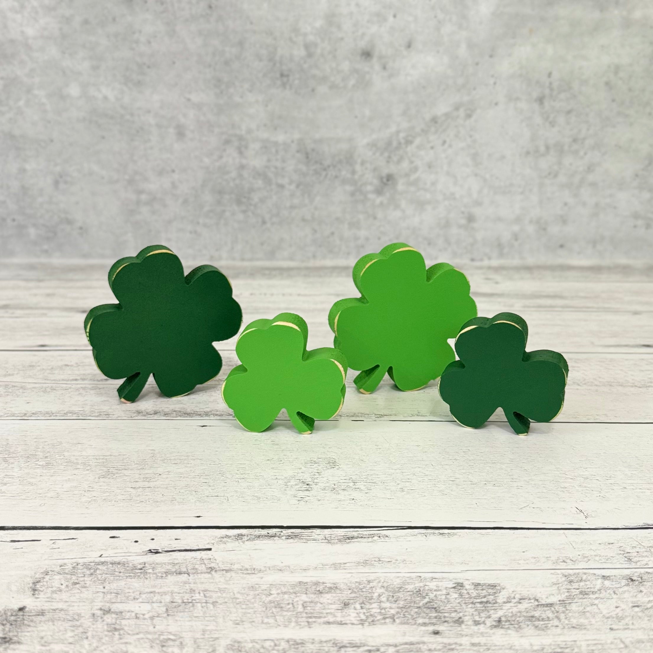 Chunky Wood Shamrock Shelf Sitter
